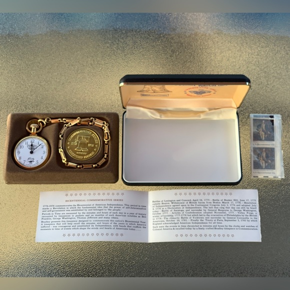 1976 Bicentennial Pocket Watch and U.S. Postage Stamps - Picture 12 of 14